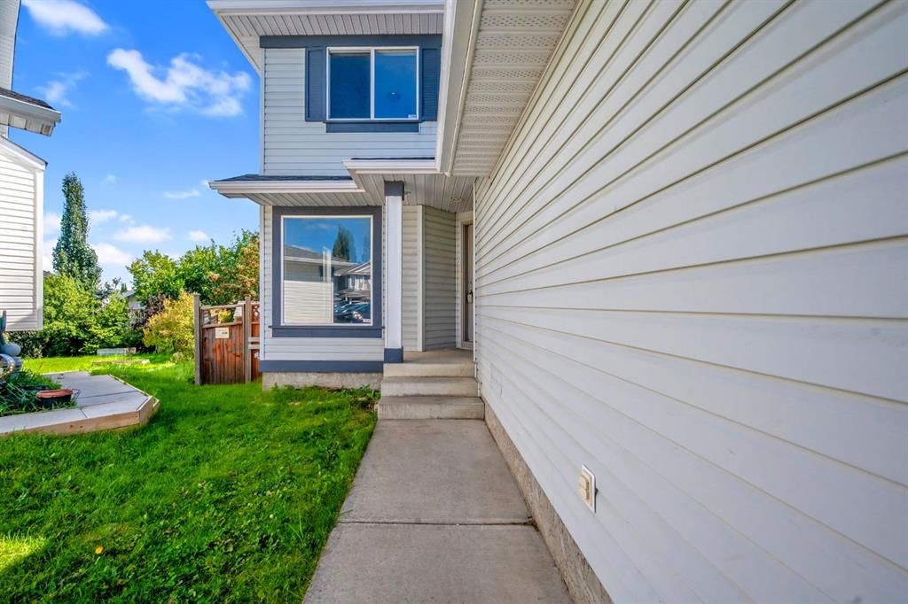 518 Bridlecreek Green SW, Calgary — photo 2 of 50