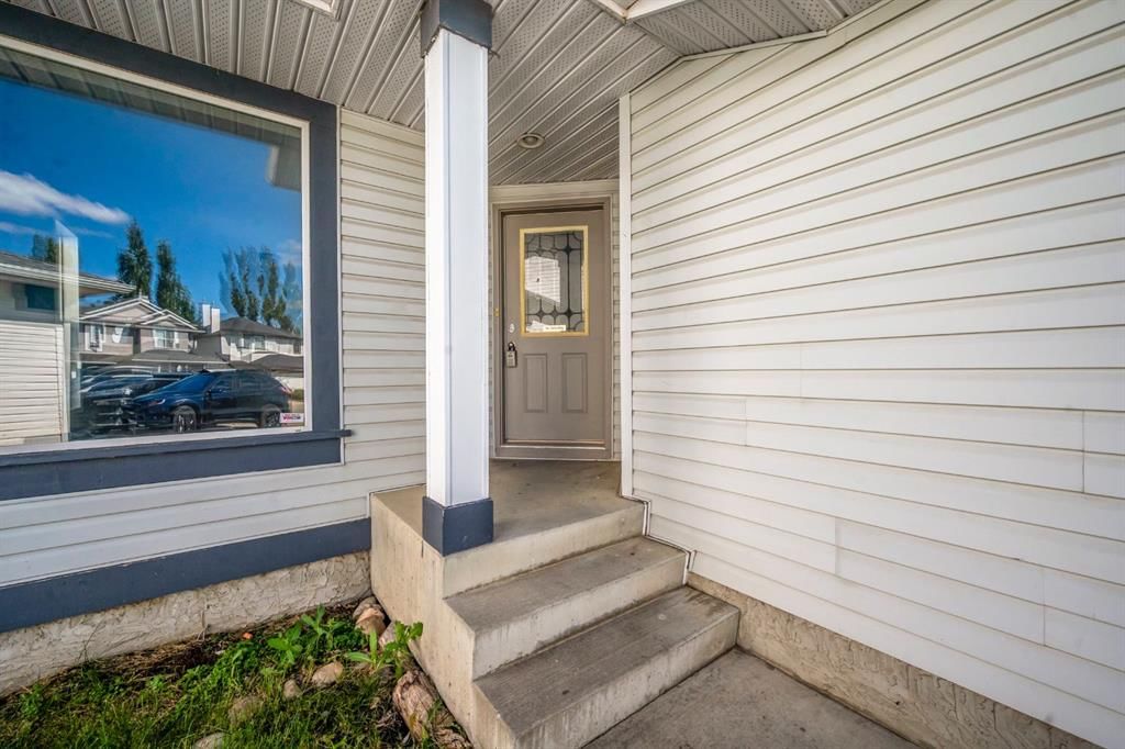 518 Bridlecreek Green SW, Calgary — photo 3 of 50