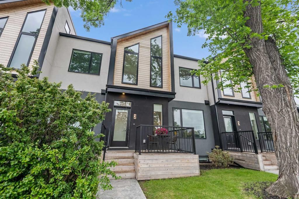 2, 1523 20 Avenue NW, Calgary — photo 2 of 29