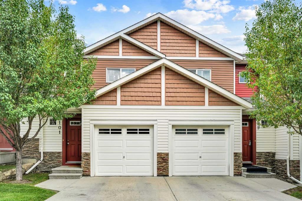101 Pantego Lane NW, Calgary — main listing photo