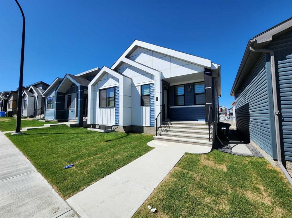 73 Herron Common NE, Calgary — photo 2 of 46
