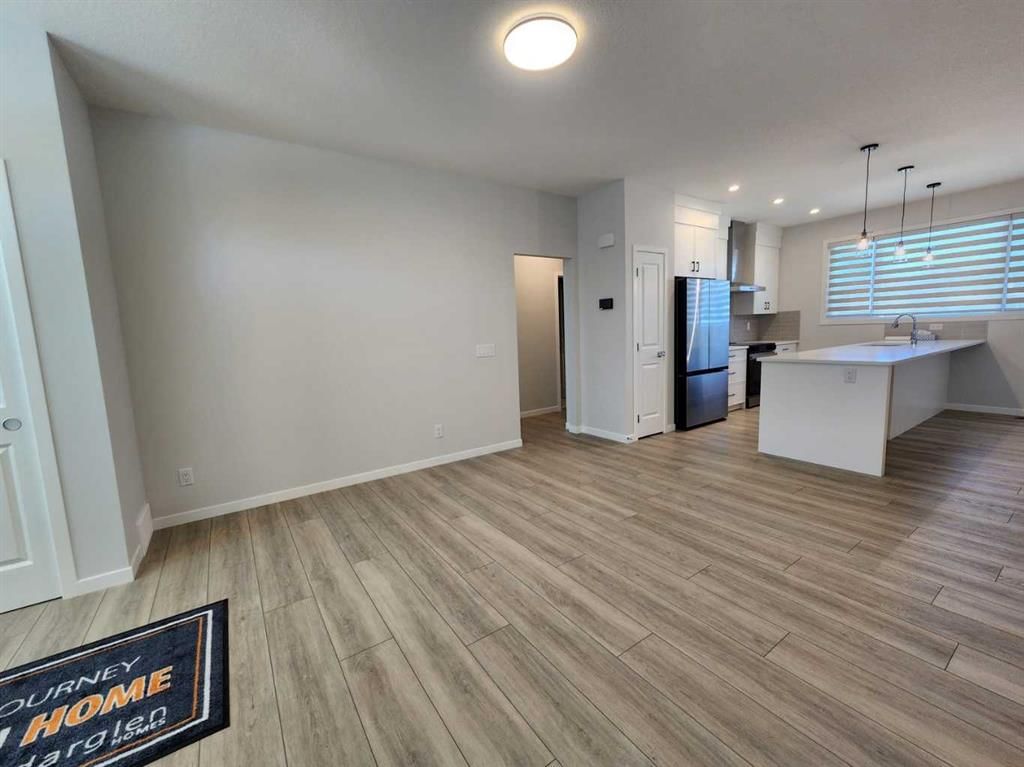 73 Herron Common NE, Calgary — photo 5 of 46