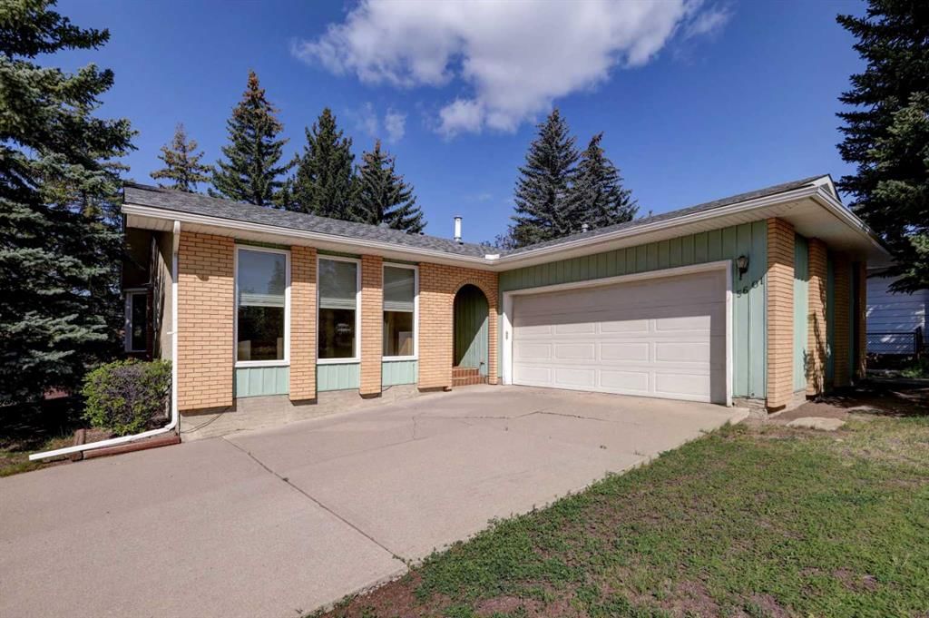 5601 Dalcastle Hill NW, Calgary — photo 2 of 42