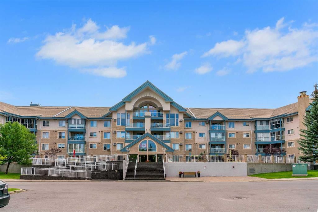 109, 7239 Sierra Morena Boulevard SW, Calgary — main listing photo
