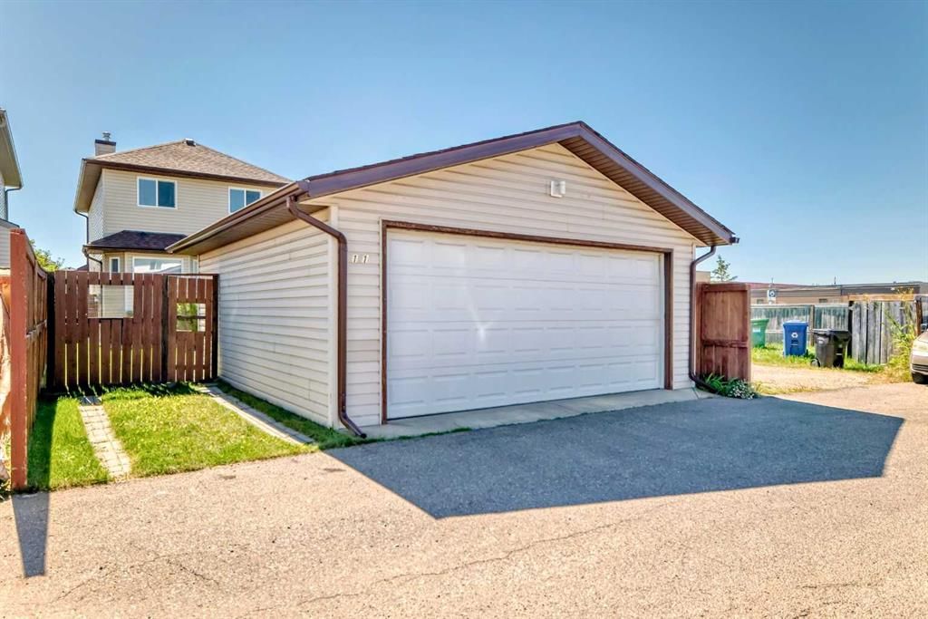 161 Taralea Circle NE, Calgary — photo 2 of 26