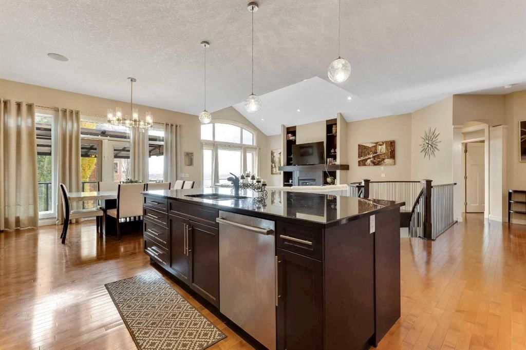 200 Cranleigh Terrace SE, Calgary — photo 4 of 48