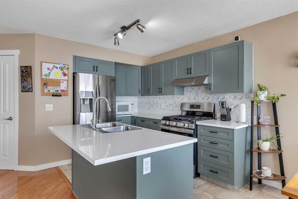 164 Covepark Close NE, Calgary — photo 5 of 31