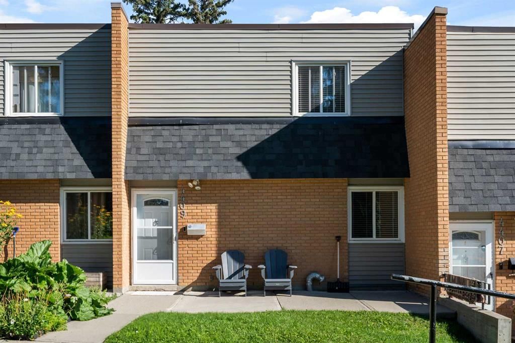4409 33 Avenue SW, Calgary — photo 2 of 22