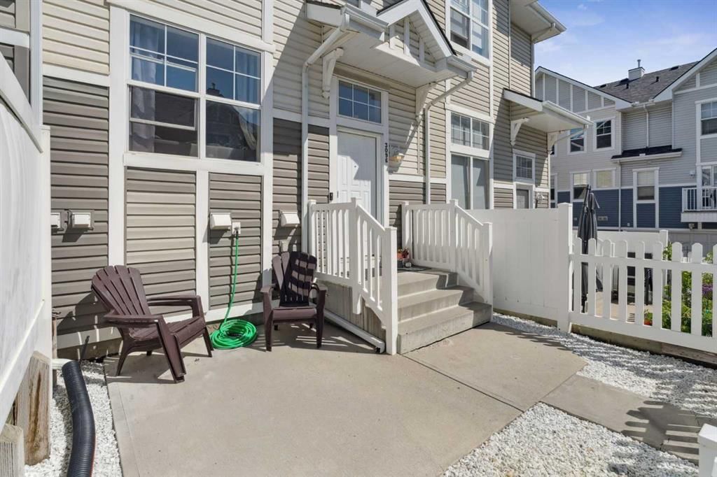 3096 New Brighton Gardens SE, Calgary — photo 2 of 19