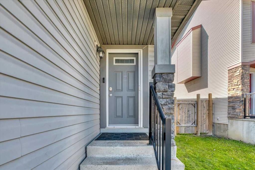 156 New Brighton Lane SE, Calgary — photo 2 of 48