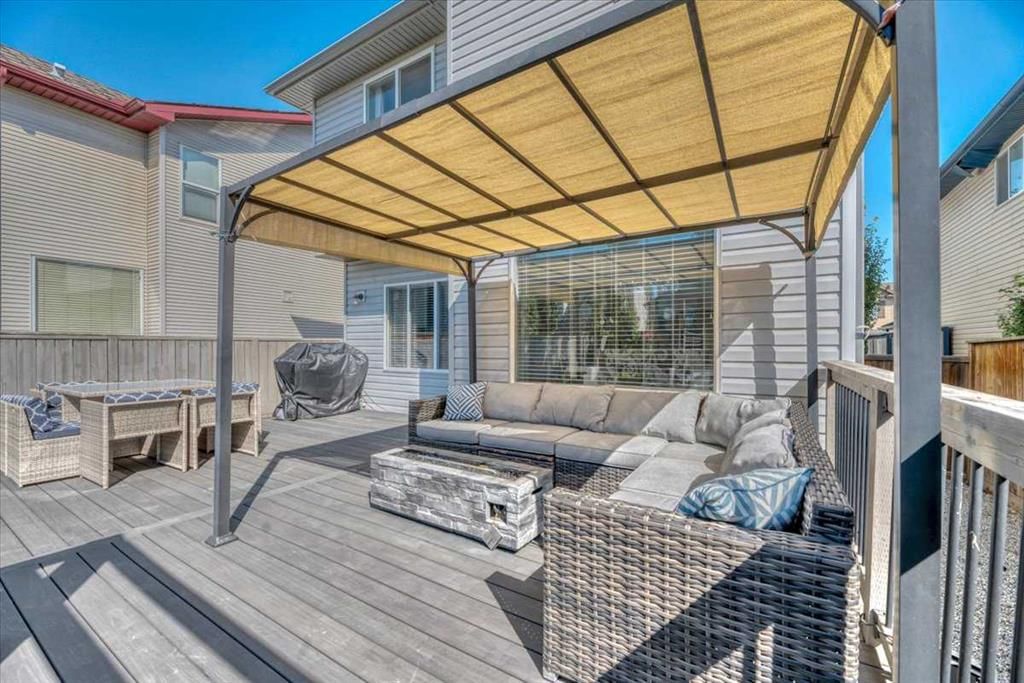 156 New Brighton Lane SE, Calgary — photo 4 of 48