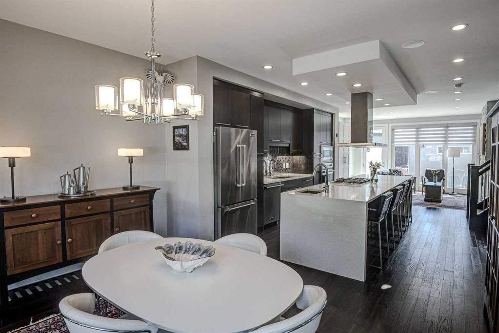 1623 Westmount Road NW, Calgary — photo 5 of 32