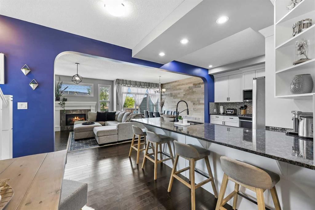 49 Evansglen Mews NW, Calgary — photo 5 of 50