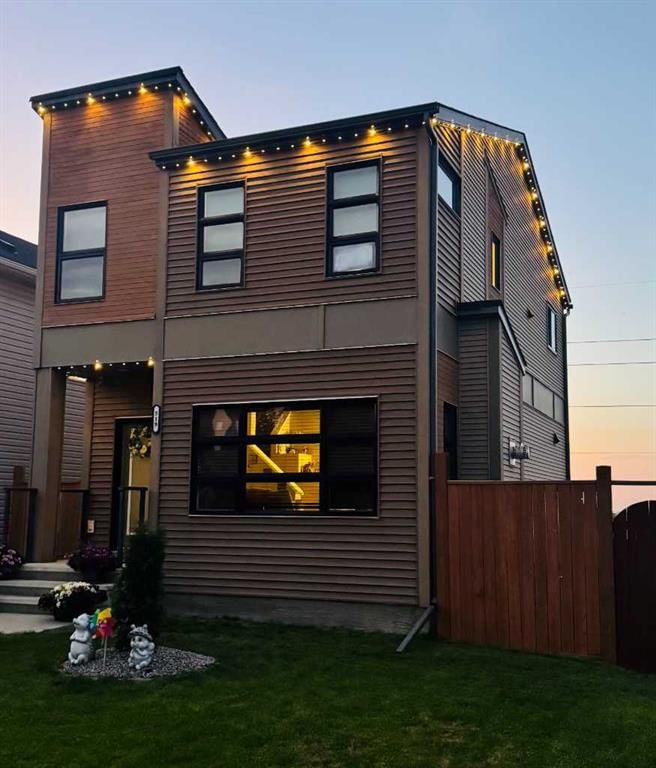 519 Copperpond Boulevard SE, Calgary — photo 4 of 39