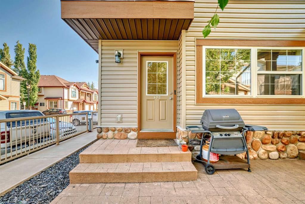 105, 90 Panatella Landing NW, Calgary — photo 4 of 32