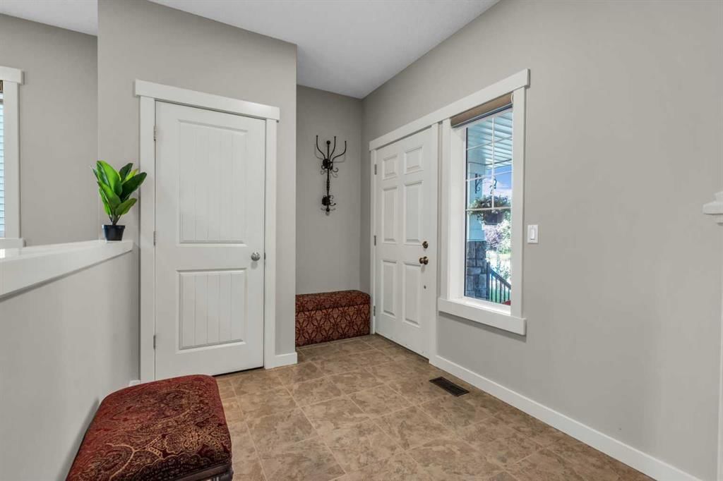 57 Silverado Skies Drive SW, Calgary — photo 2 of 50