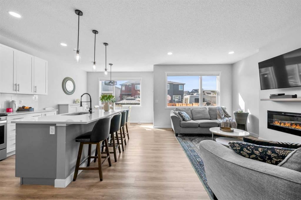69 Belmont Terrace SW, Calgary — photo 3 of 50