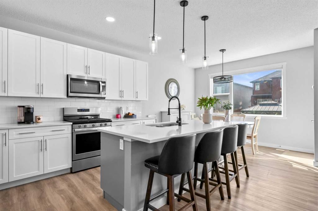 69 Belmont Terrace SW, Calgary — photo 4 of 50