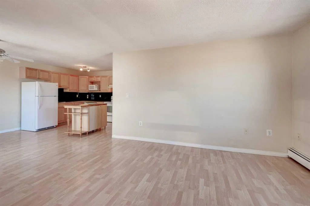 312, 1528 11 Avenue SW, Calgary — photo 5 of 44