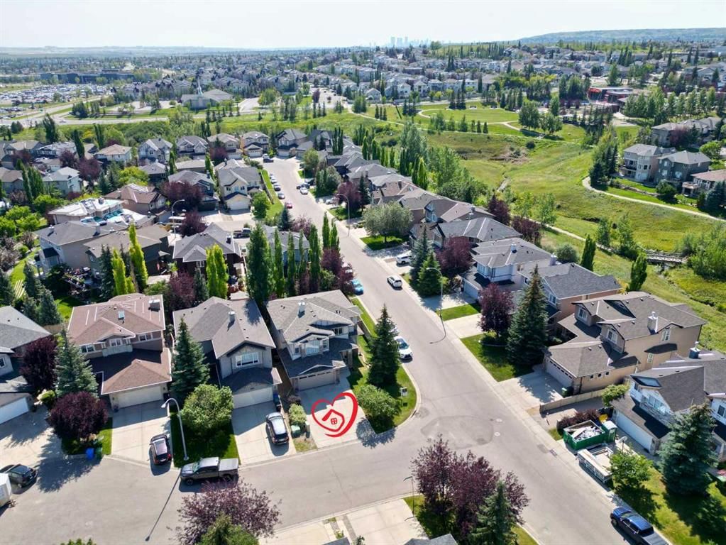504 Panatella Court NW, Calgary — photo 4 of 50