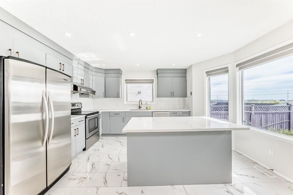 105 Del Ray Road, Calgary — photo 4 of 47