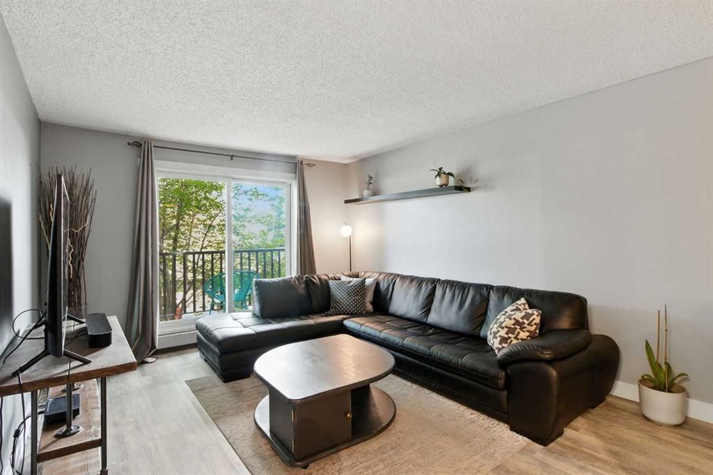 208, 550 Westwood Drive SW, Calgary — photo 5 of 25