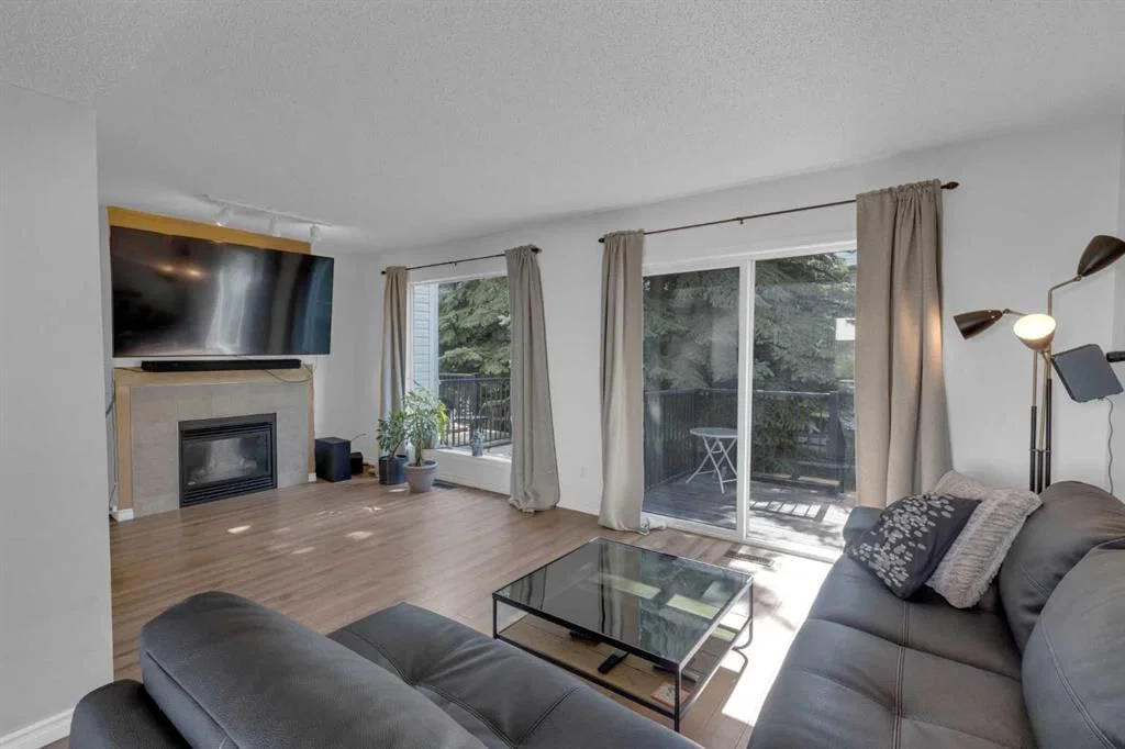 19, 200 Hidden Hills Terrace NW, Calgary — photo 2 of 32