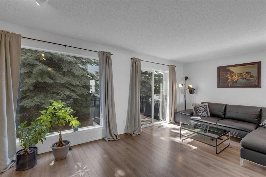 19, 200 Hidden Hills Terrace NW, Calgary — photo 3 of 32