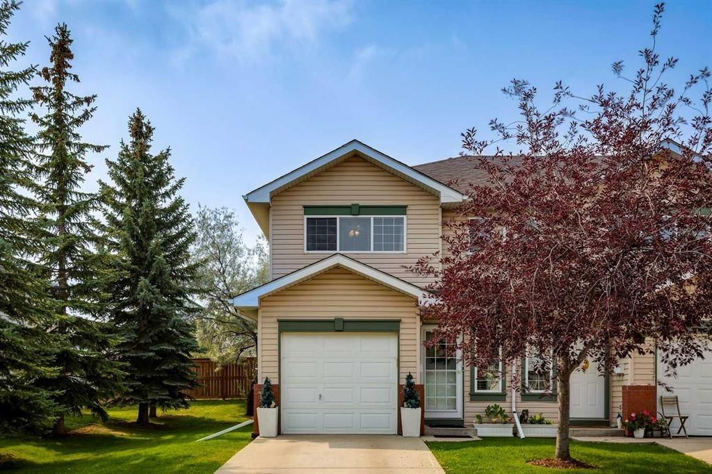 139 Country Hills Villas NW, Calgary — main listing photo