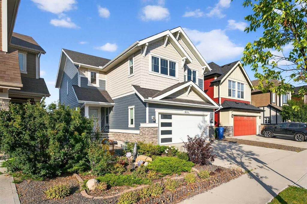 574 Sherwood Boulevard NW, Calgary — main listing photo