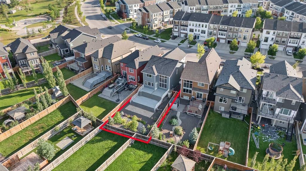 574 Sherwood Boulevard NW, Calgary — photo 4 of 50