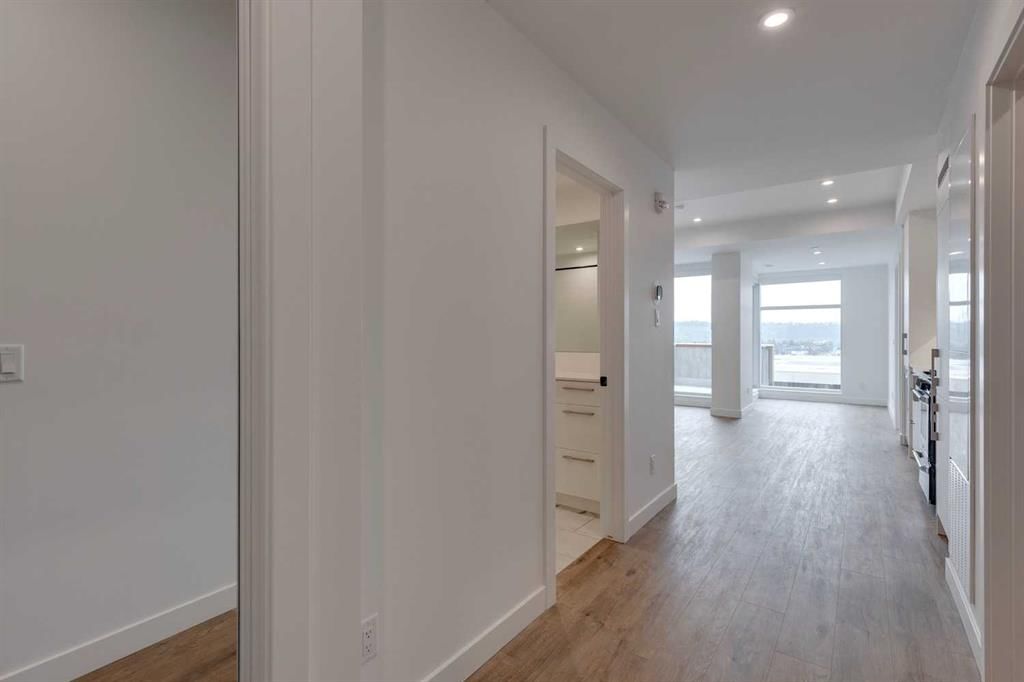 708, 110 18A Street NW, Calgary — photo 4 of 30