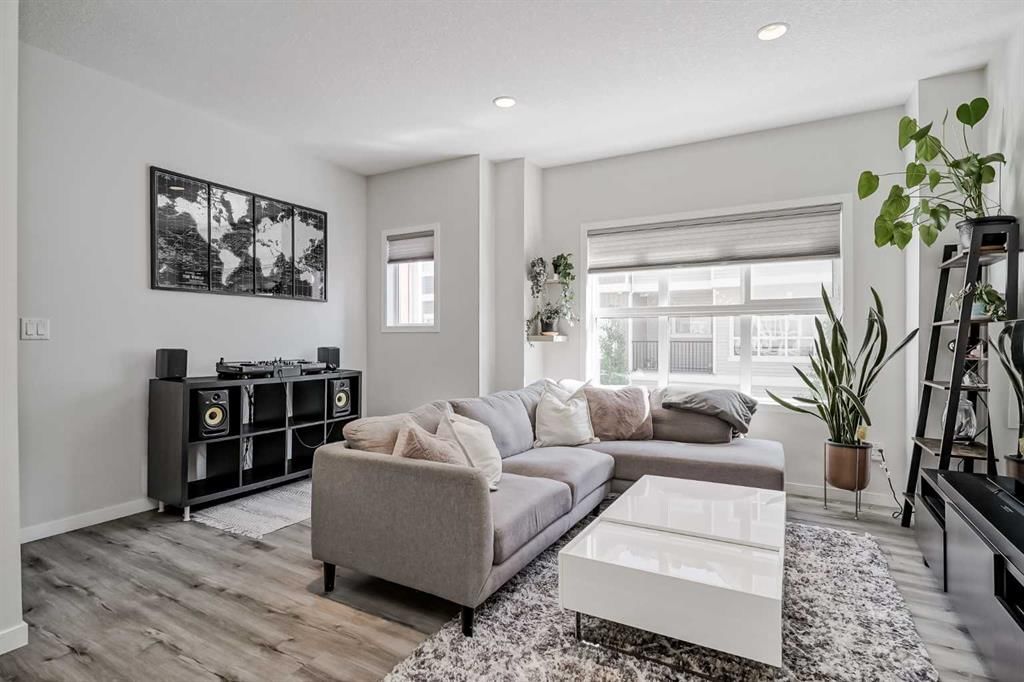 1411, 355 Nolancrest Heights NW, Calgary — photo 4 of 30
