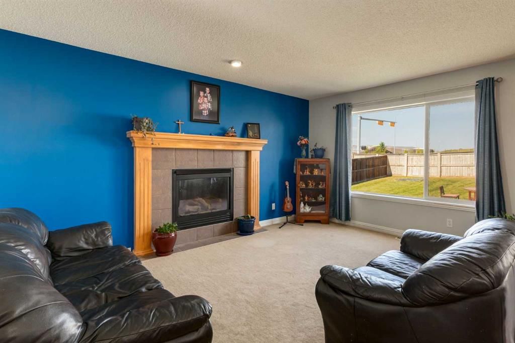 270 Royal Oak Court NW, Calgary — photo 5 of 34