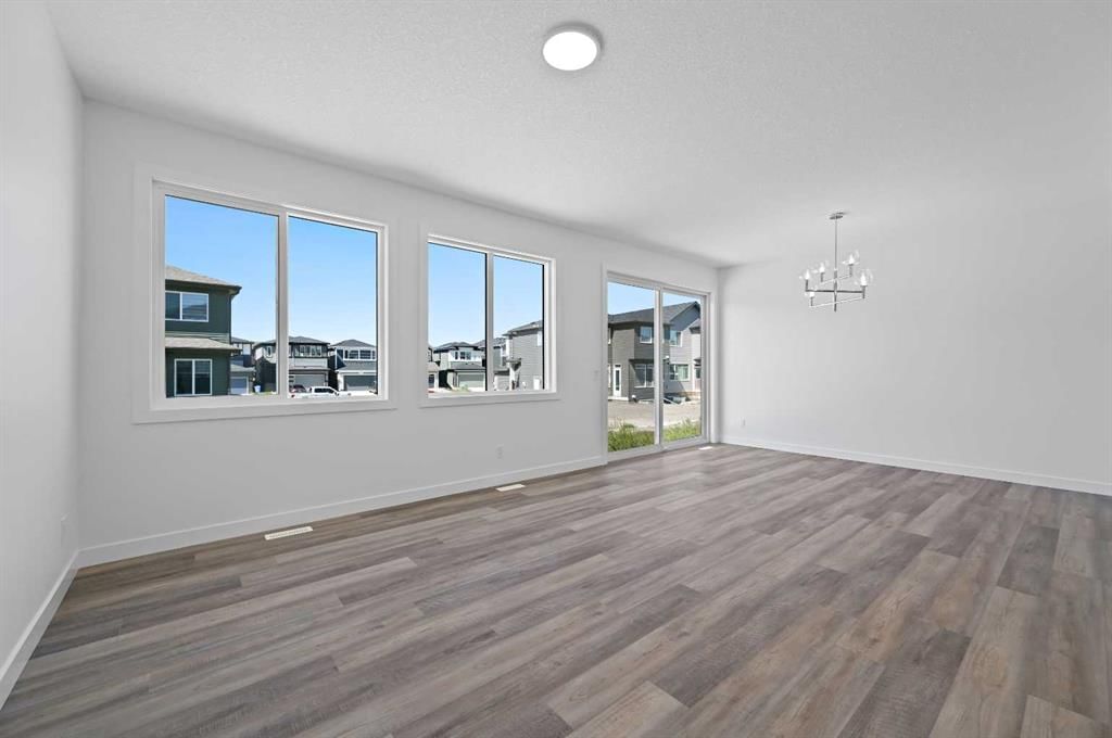 63 Corner Glen Common NE, Calgary — photo 5 of 16