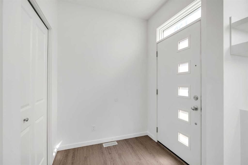 156 Livingston View NE, Calgary — photo 5 of 50