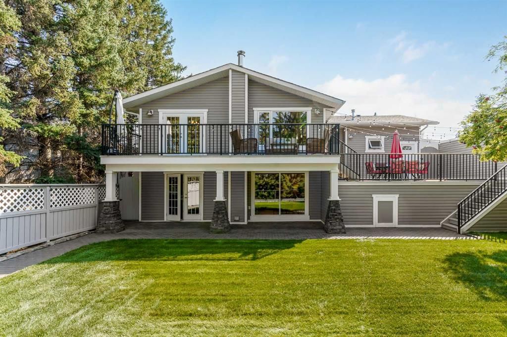 8130 48 Avenue NW, Calgary — main listing photo