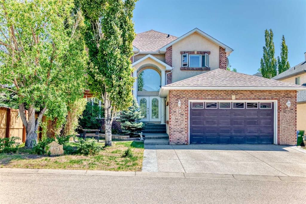 73 Simcoe Close SW, Calgary — main listing photo