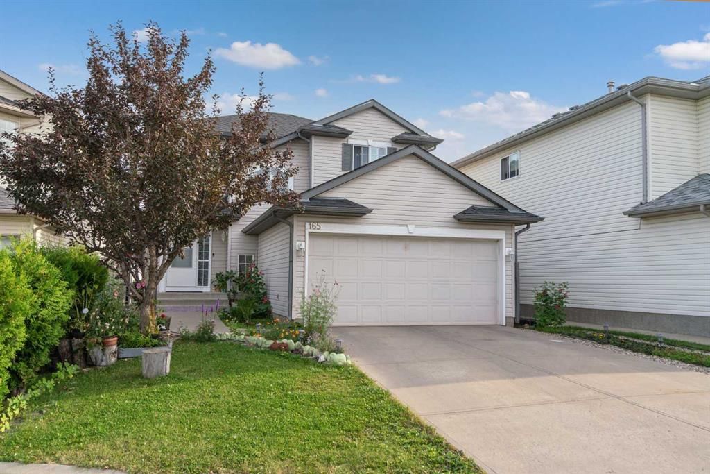 165 San Fernando Place NE, Calgary — main listing photo