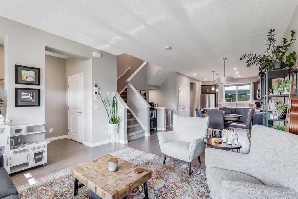62 Legacy Glen Way SE, Calgary — photo 5 of 27