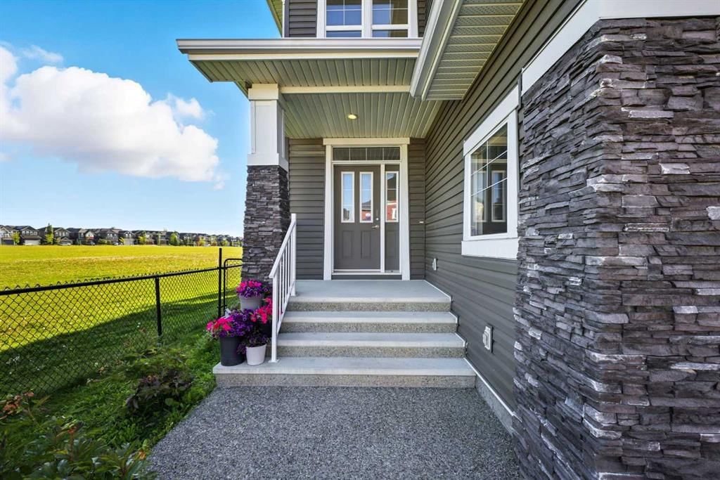 243 Evansfield Way NW, Calgary — photo 5 of 43