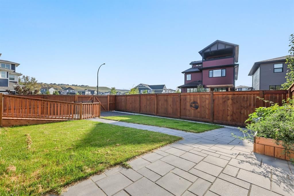 10 Cranbrook Common SE, Calgary — photo 4 of 44