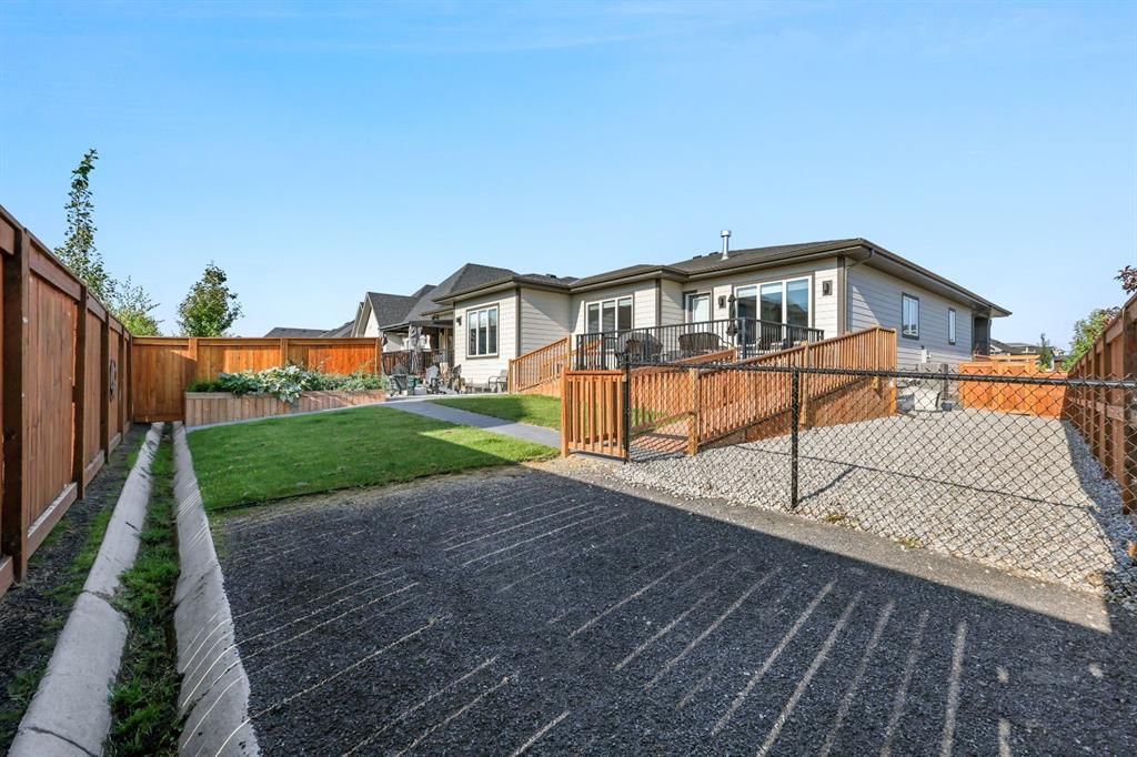 10 Cranbrook Common SE, Calgary — photo 5 of 44