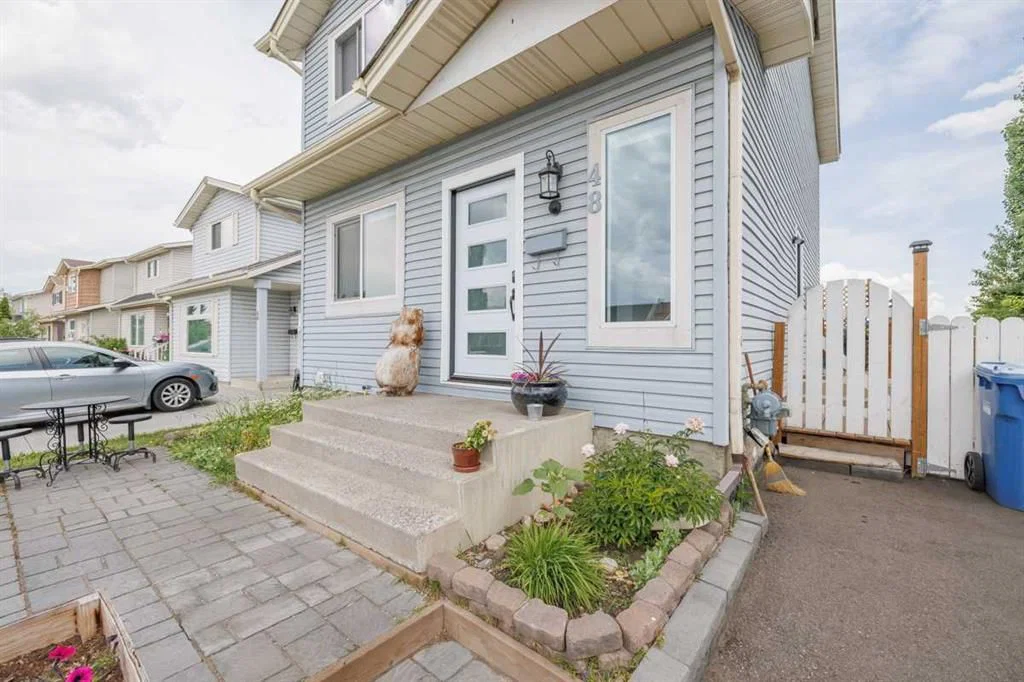 48 Aberdare Way NE, Calgary — photo 4 of 31