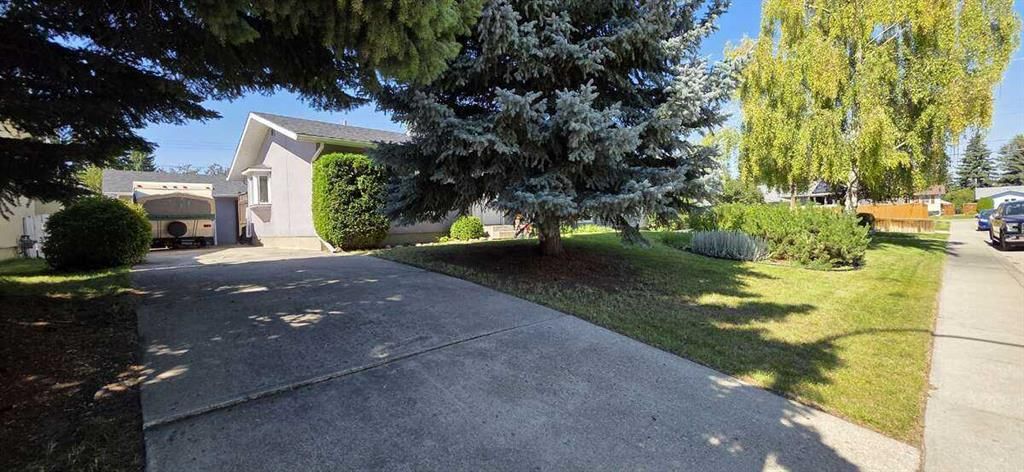 640 Willowburn Crescent SE, Calgary — photo 3 of 49