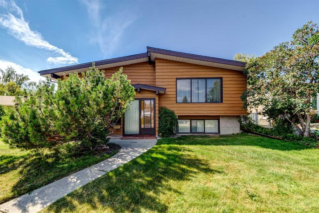923 Middleton Drive NE, Calgary — photo 2 of 33