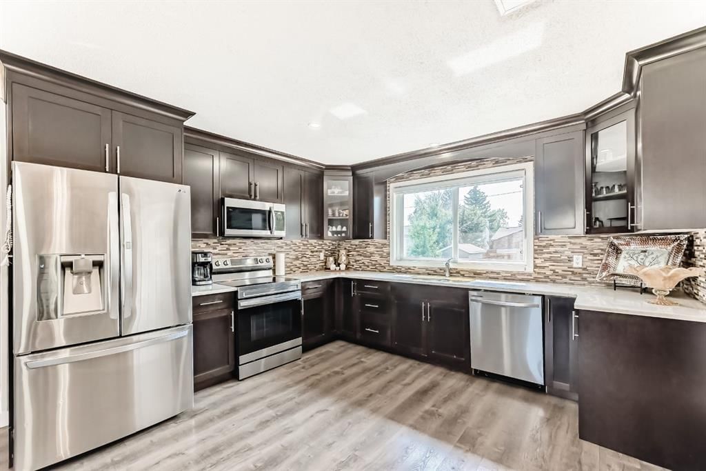 5107 Rundleview Road NE, Calgary — photo 4 of 50