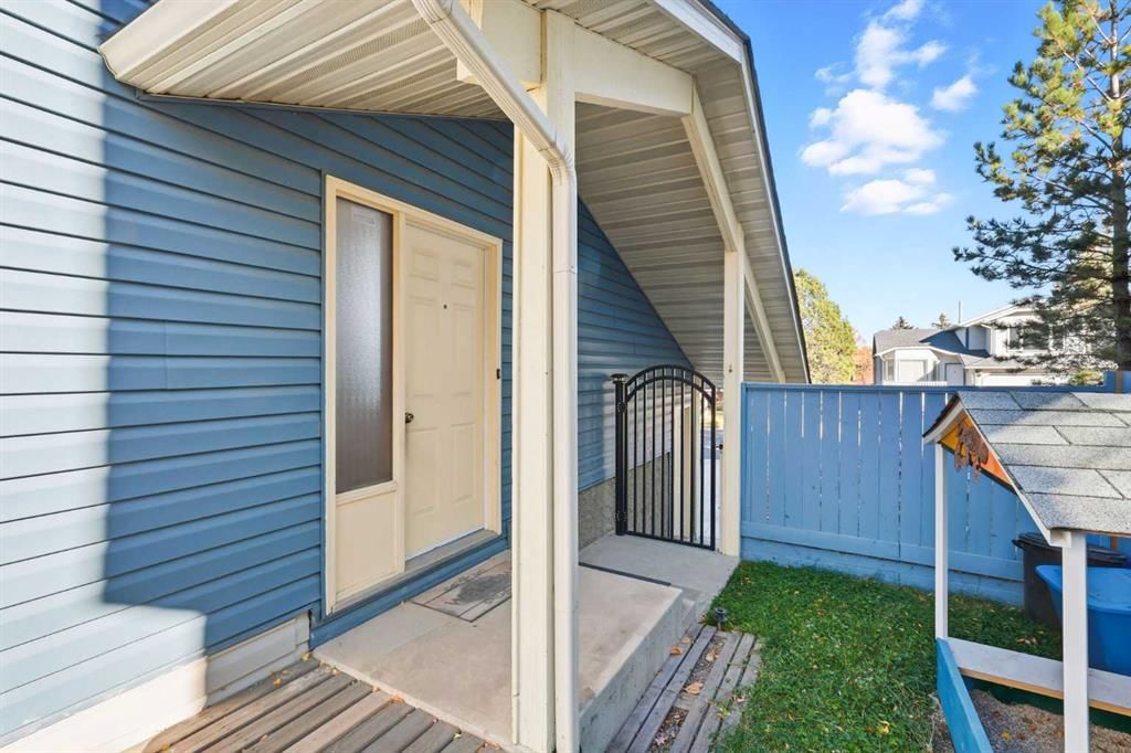 43 Macewan Glen Road NW, Calgary — photo 5 of 34