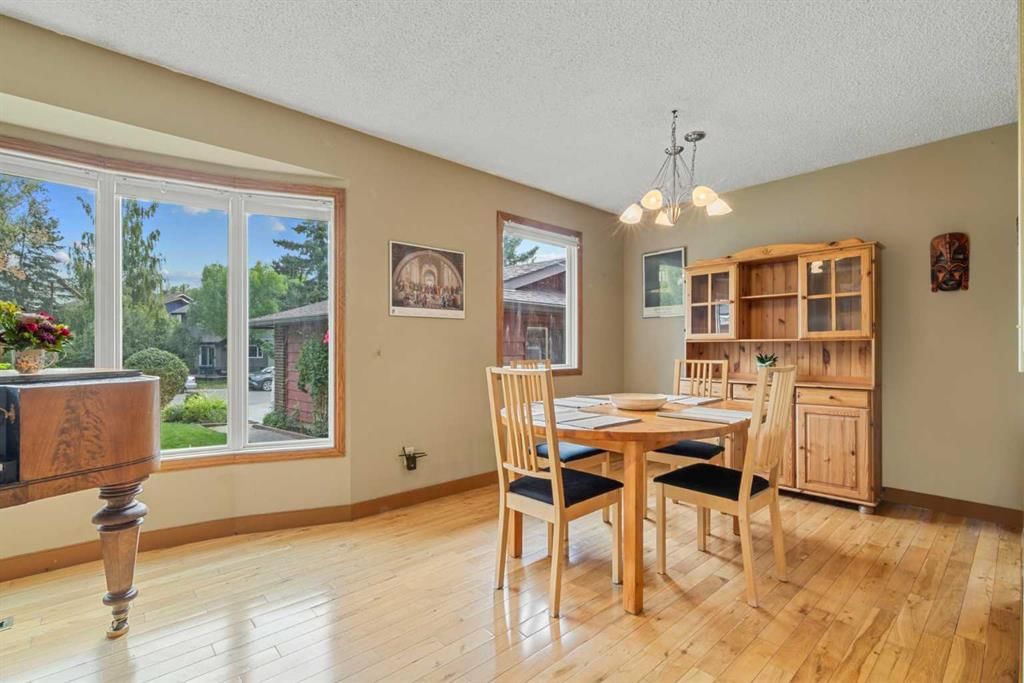 335 Ranch Estates Place NW, Calgary — photo 5 of 34