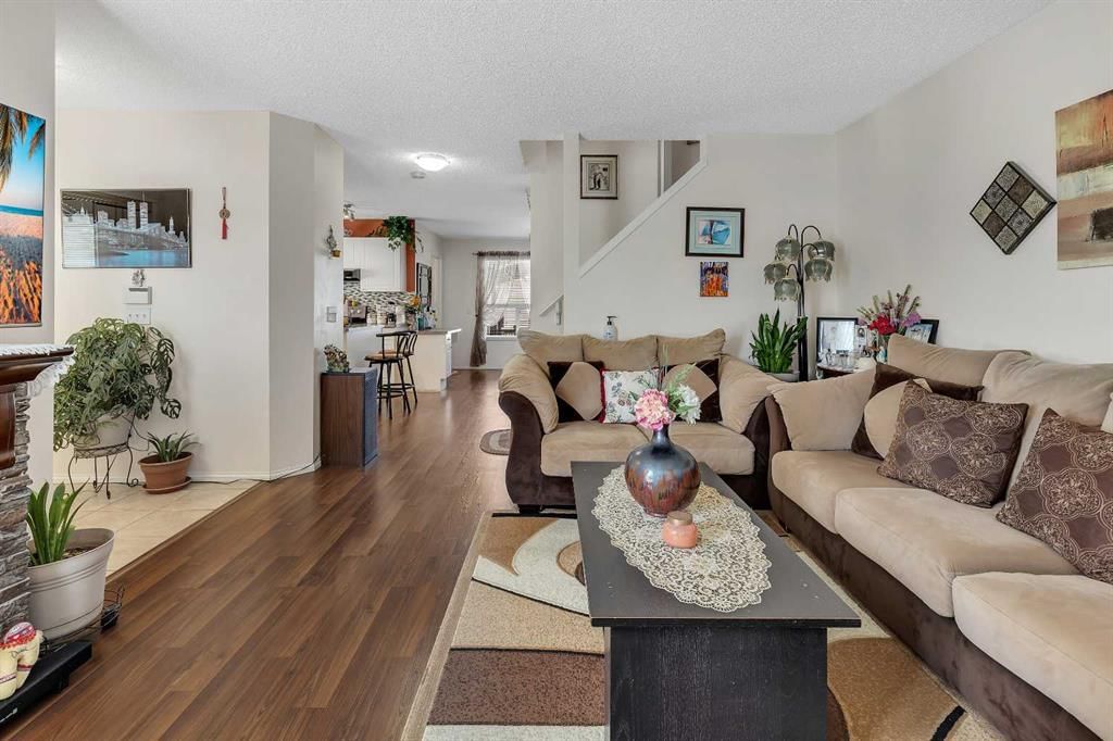 31 Tarington Way NE, Calgary — photo 3 of 35